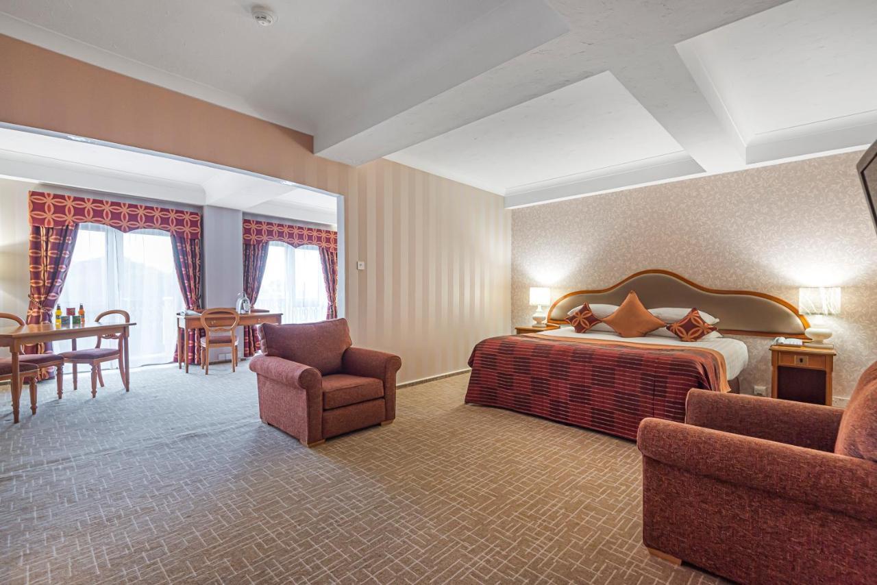 Coppid Beech Hotel Bracknell Exterior foto