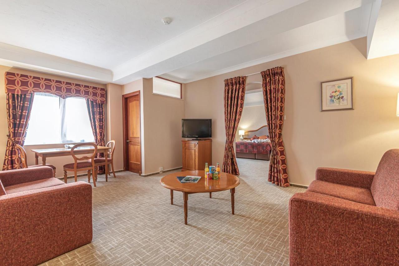 Coppid Beech Hotel Bracknell Exterior foto